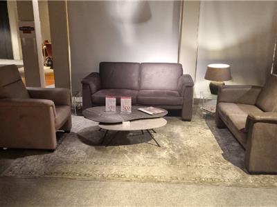 Lederland EINDHOVEN Showroommodel Hintham  2,5  + 2  = faut